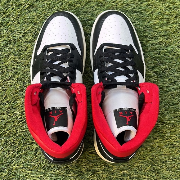 Air Jordan 1 Mid